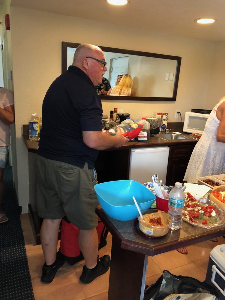 Cocktailes before dinner